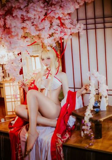 国产美女Av片_高清完整视频观看