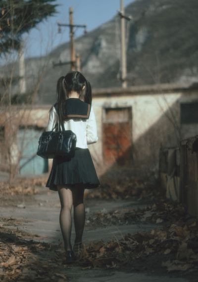 小奶瓶(产奶)晨晨爱吃萝卜_超清手机免费观看完整